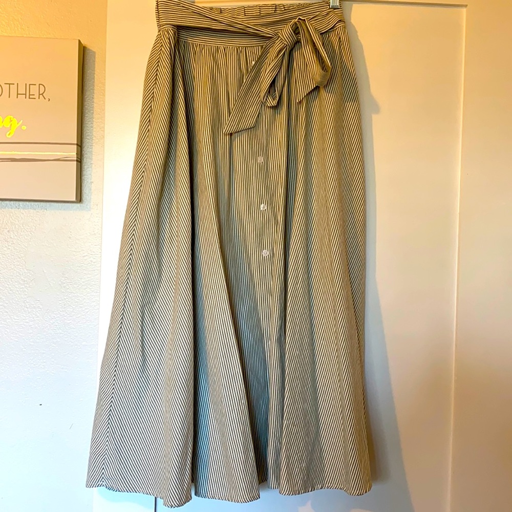 •skirt•